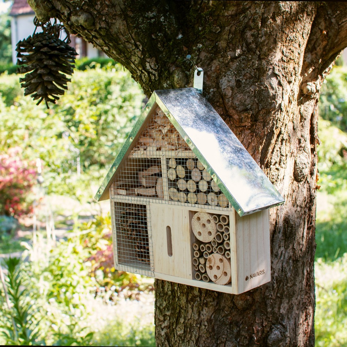 navaris-garden-insektenhotel-m-holz-naturbelassen-24-5x28-cm image 8