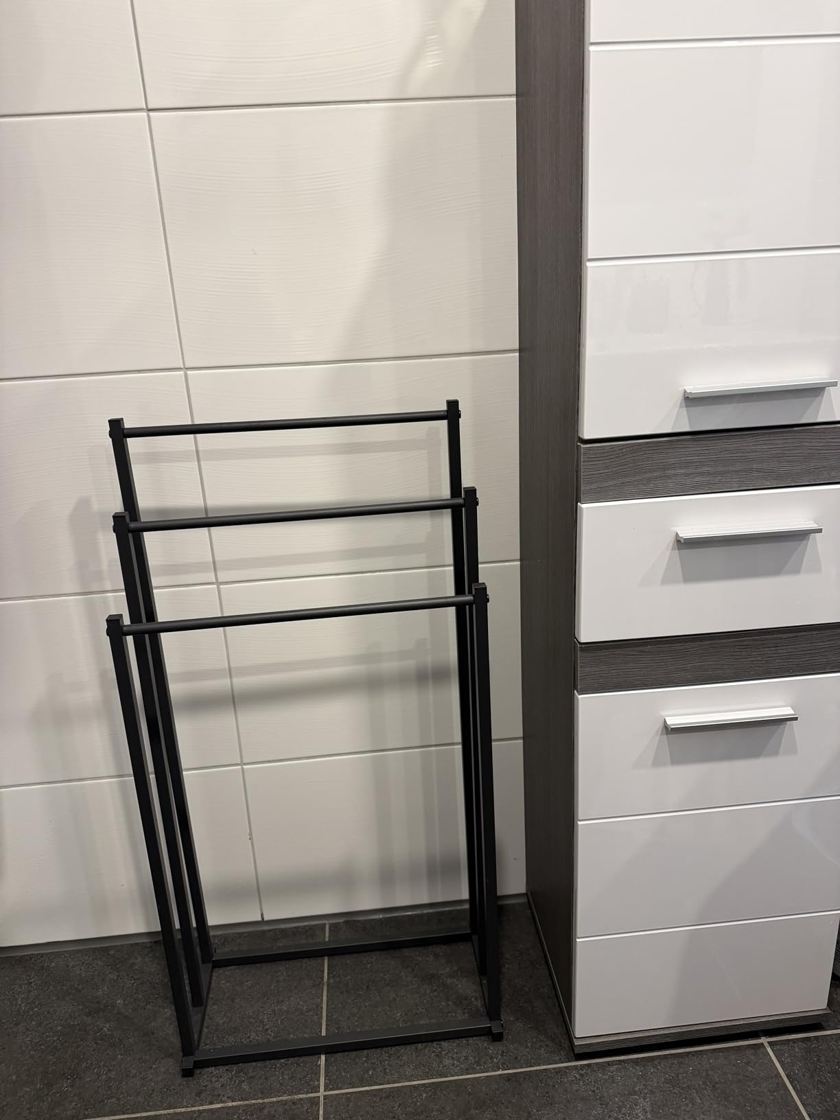 Schick in schwarz