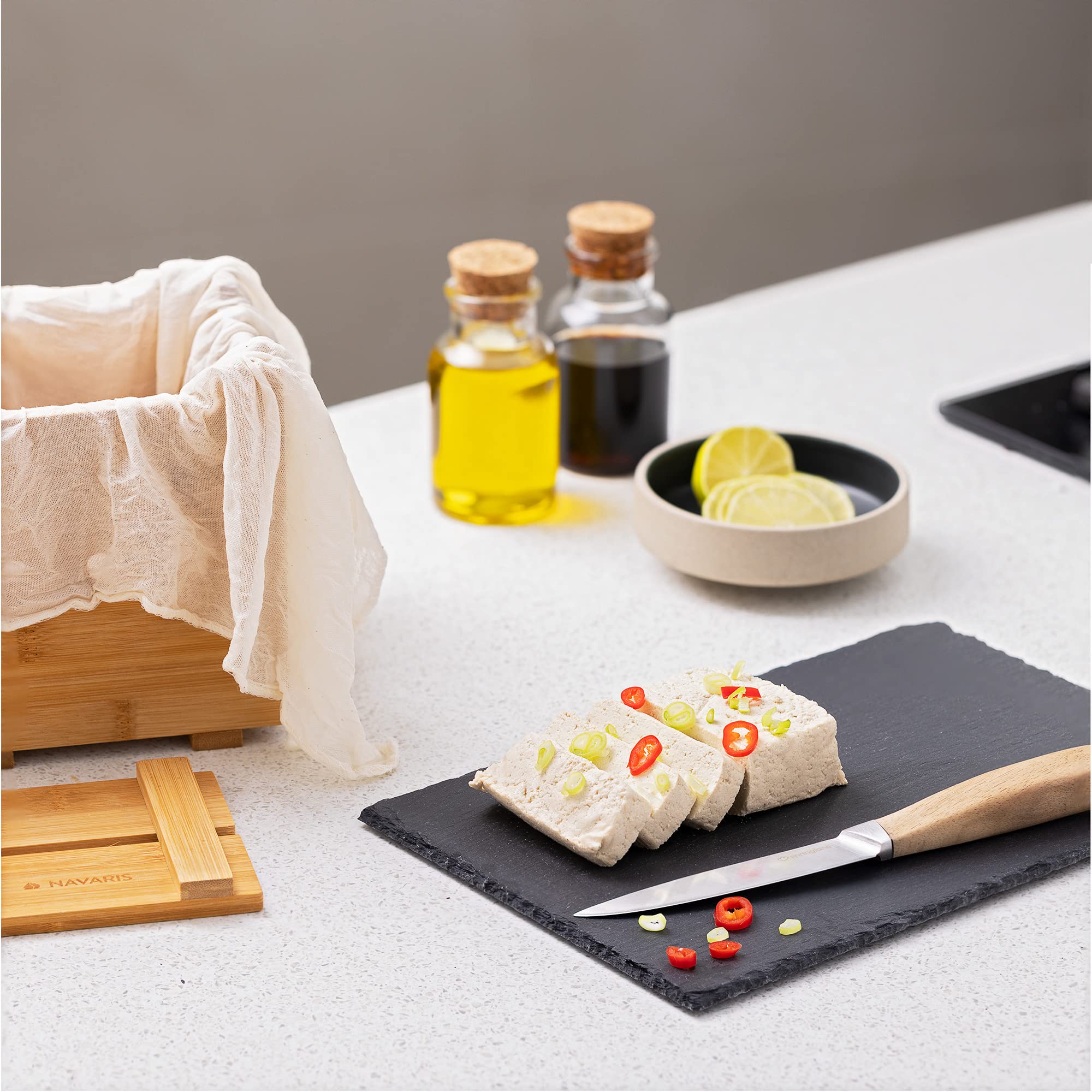 navaris-living-tofu-presse-bambus-mit-tuch-vegan image 8