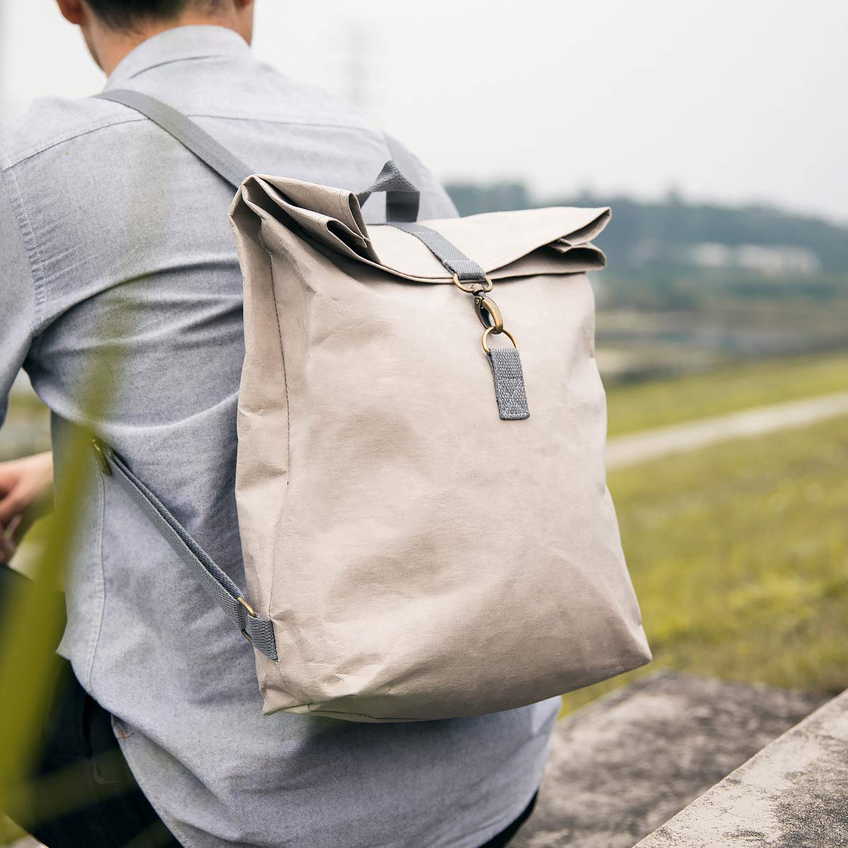 navaris-travel-rucksack-papier-10l-waschbar-kraftpapier image 7