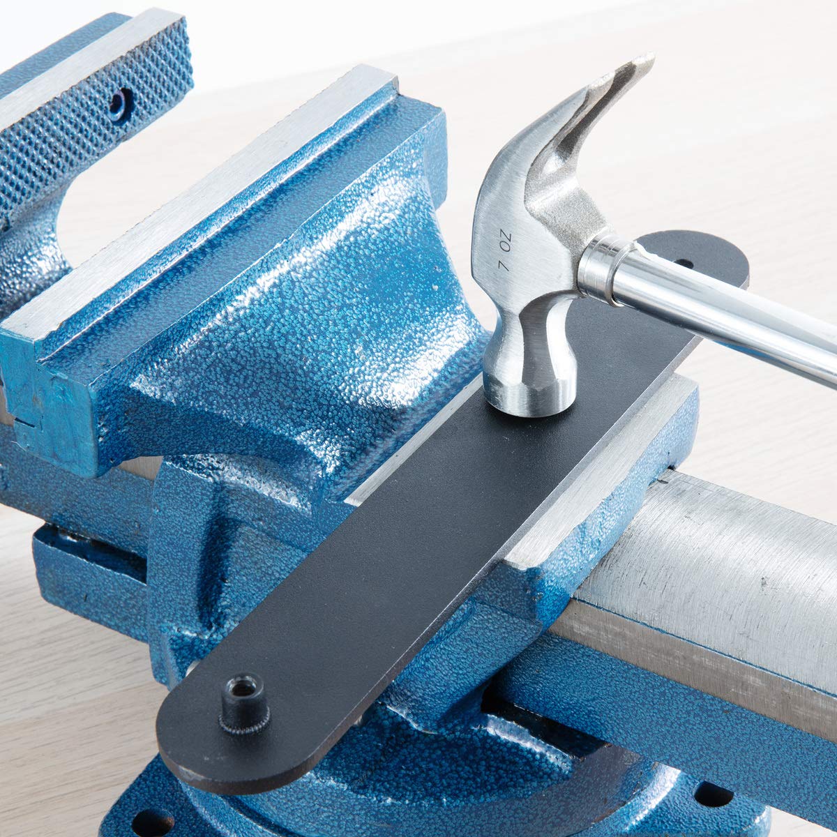 navaris-hardware-schraubstock-150mm-gusseisen-2000kg-amboss image 5