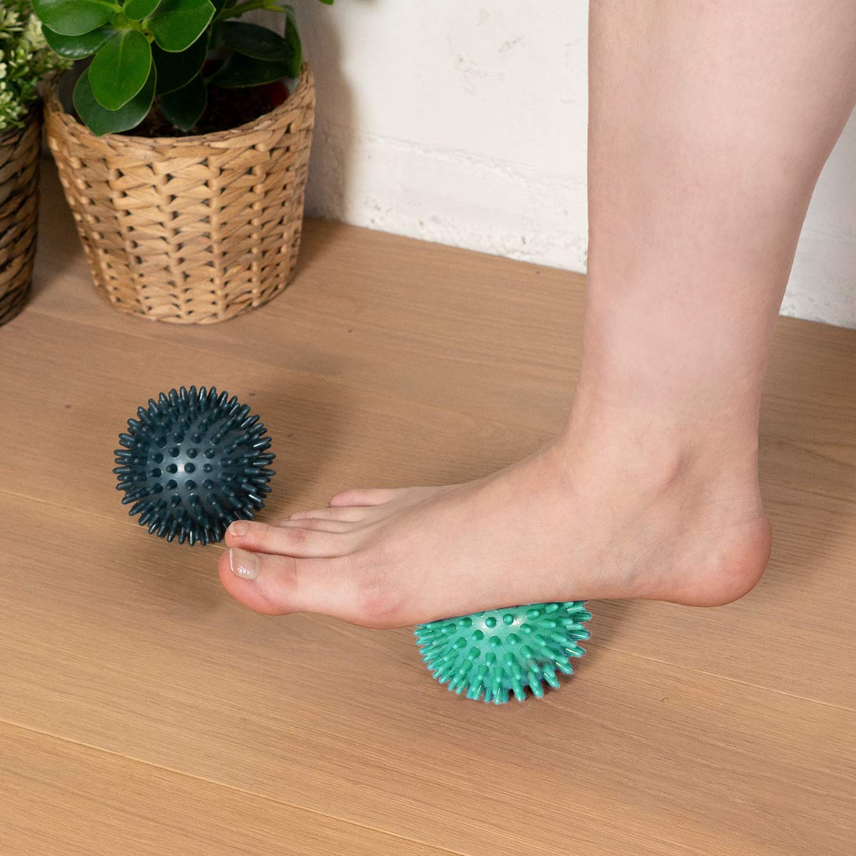 navaris-sport-igelball-set-2er-8cm-medium-hart-mint-petrol-massage image 6