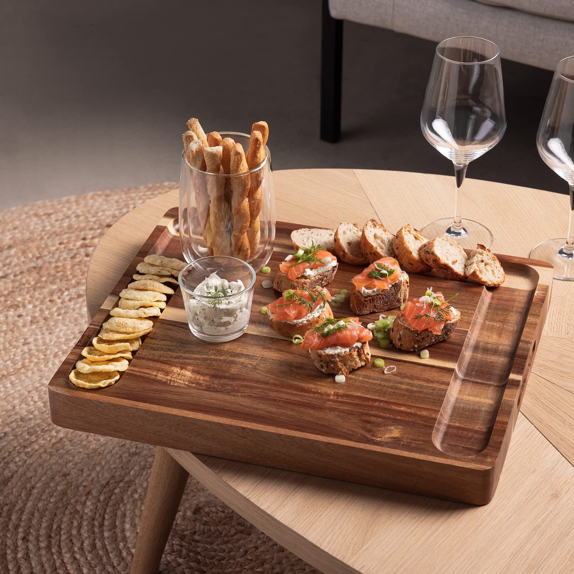 navaris-kitchen-schneidebrett-akazie-40x33-cm-mit-saftrille image 6