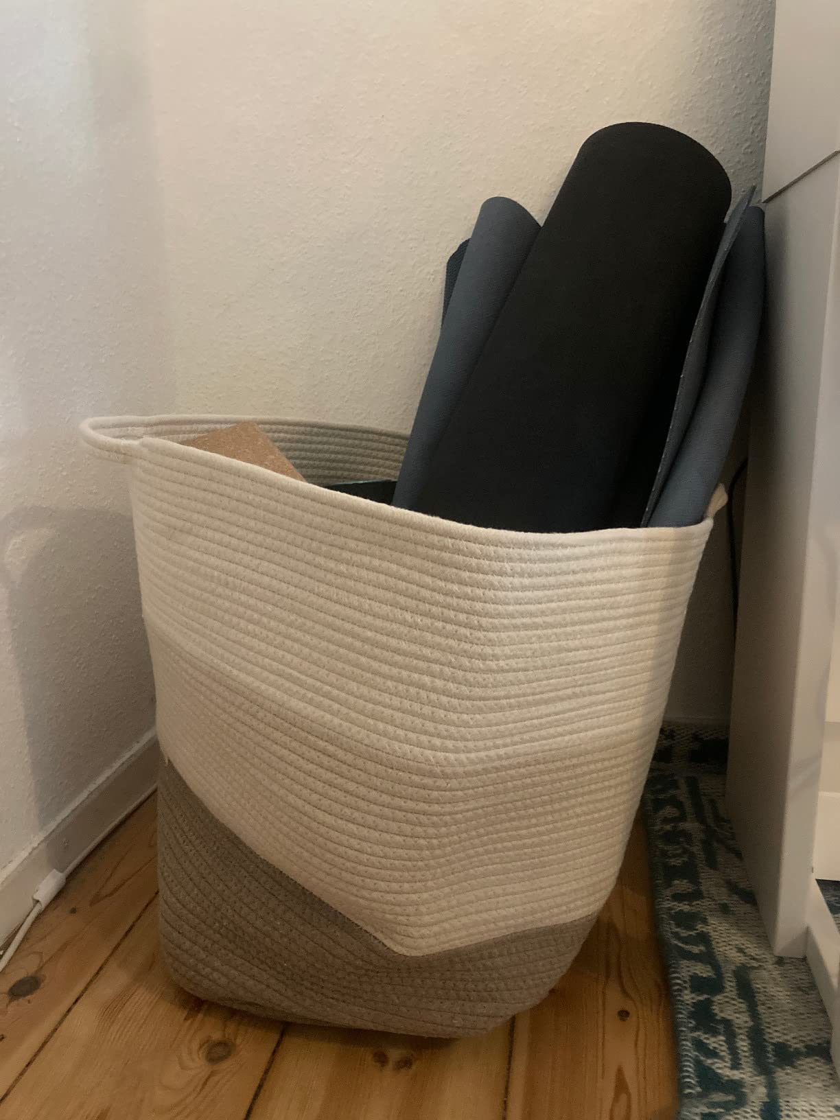Praktischer Korb