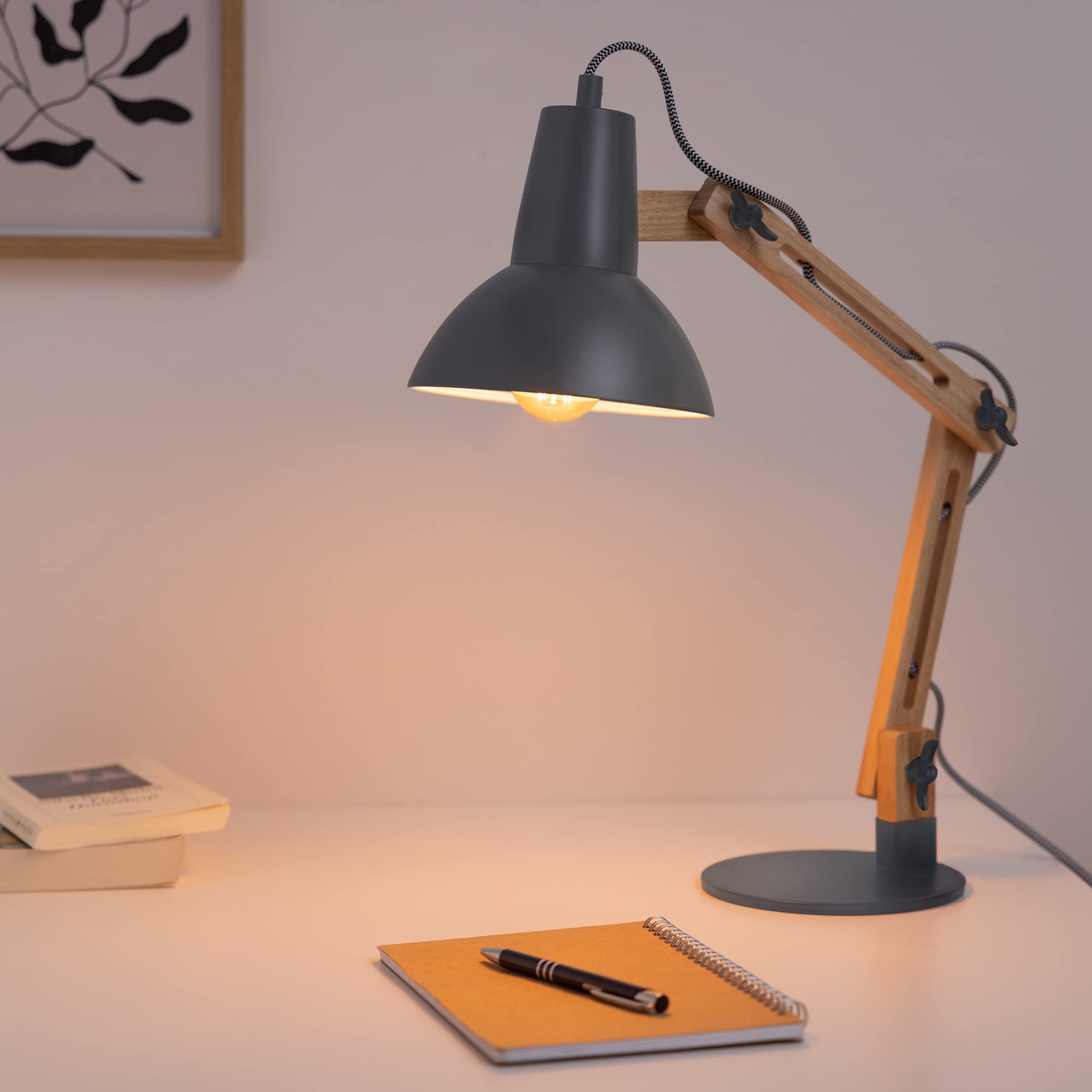 navaris-lighting-holz-schreibtischlampe-e27-dunkelgrau-verstellbar image 2