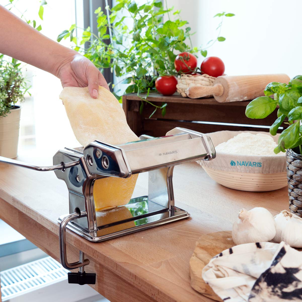 navaris-kitchen-nudelmaschine-edelstahl-holzgriff-9-stufen-spaghetti image 6